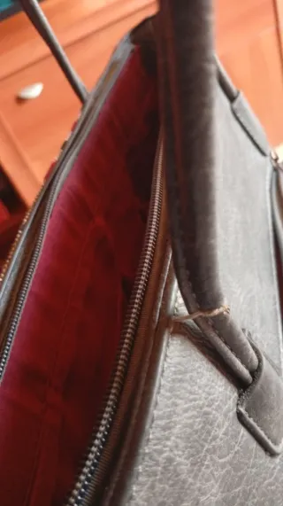 Bolso hombro grande gris, burdeos y negro