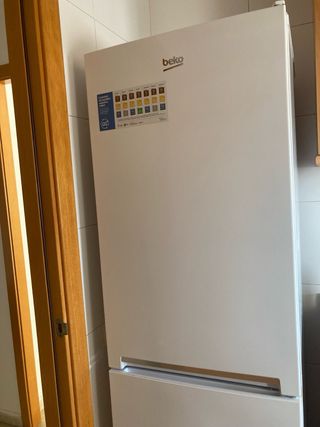 Nevera Combi Beko RCHE300K30WN Blanca