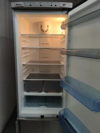 Nevera Balay Combi Clase A 200x60cm con garantia