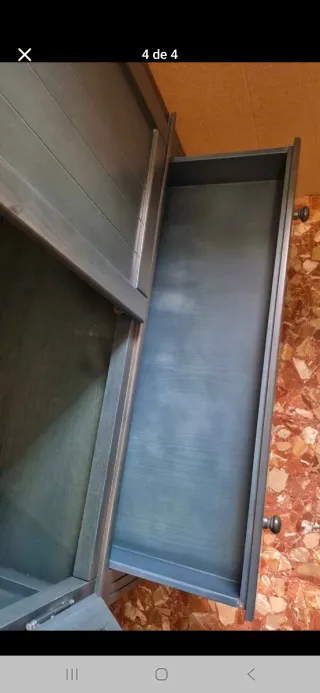 Armario de madera verde