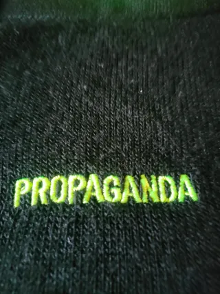 Felpa Maglione Propaganda Nera