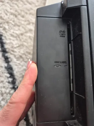 Por 2 Televisores OKI Negros