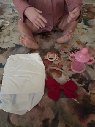 Muñeca bebé realista