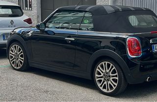 Llantas Mini 18” con neumáticos.