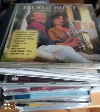 68 CDs Música Originales.  Precio por unidad.