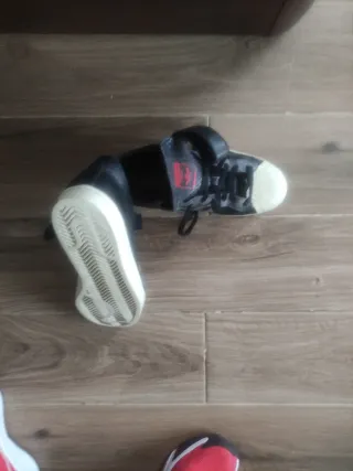 Zapatillas Adidas Altas Negras y Grises