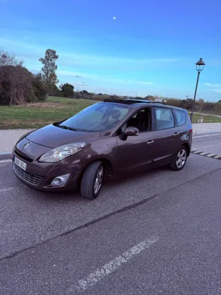 Renault Grand Scenic 2010