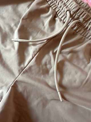 Short deportivo mujer verde oliva