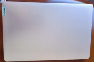 Lenovo Ideapad 1 (15 7) Plata