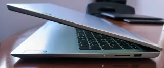 Lenovo Ideapad 1 (15 7) Plata