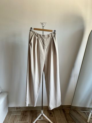 Pantalón ancho beige