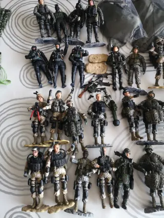 Lote Figuras Elite Force Militares
