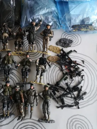 Lote Figuras Elite Force Militares