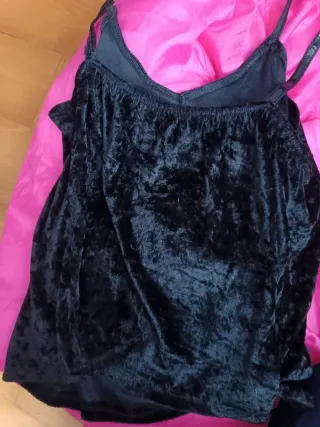 Top terciopelo negro tirantes