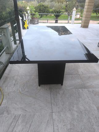 Mesa de jardín + vidrio posib entrega a domicilio