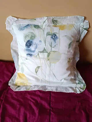 Cojín decorativo floral