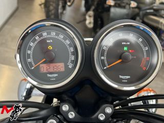 TRIUMPH BONNEVILLE T100 2015 12230 kms.