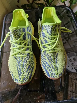 Zapatillas Adidas Verdes y Amarillas