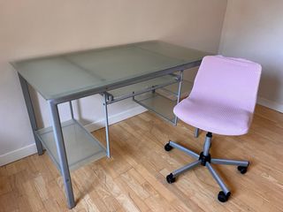 Mesa de ordenador cristal y metal oferta