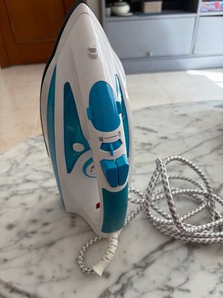 Plancha Russell Hobbs Supreme Steam 2600W