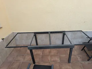 Mesa exterior metálica extensible A RESTAURAR