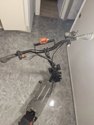 Patín Eléctrico FIEABOR Negro/Rojo