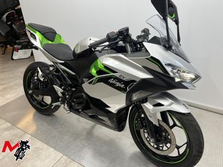 KAWASAKI NINJA E-1 2025 1448 kms.