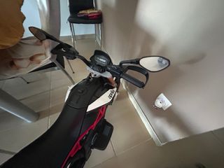 Moto Eléctrica Infantil Aprilia Dorsoduro