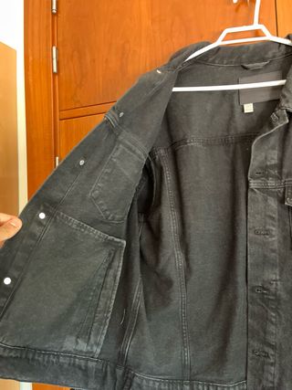 Chaqueta vaquera negra Mango