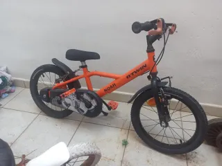 Bicicleta infantil Btwin naranja
