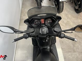 YAMAHA X-MAX 400 2013 24131 kms.