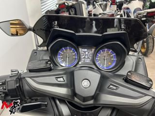 YAMAHA TMAX 2021 21553 kms.