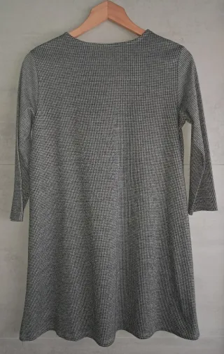 Vestido T.L Stradivarius (81×47)+ Bolso Negro