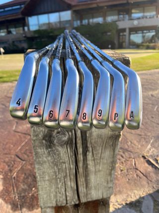 Hierros Callaway Apex Pro 4-A Stiff Dinamic Gold