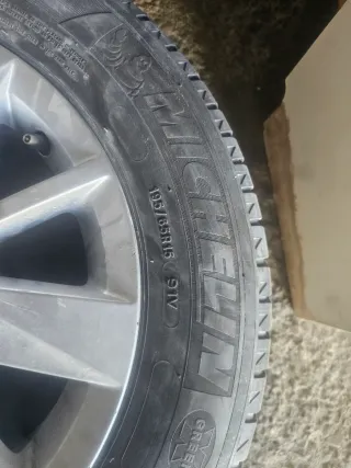 Llanta Volkswagen Golf 195/65 R15