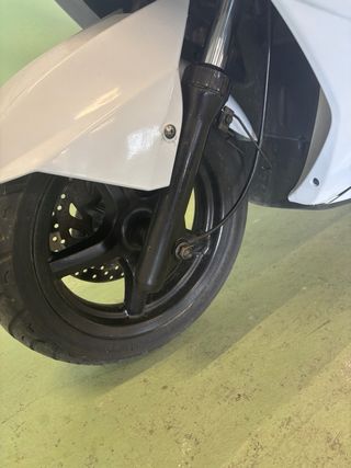 Yamaha Cygnus X Scooter Automática Blanca