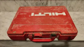 Pistola Hilti DX 450 con accesorios