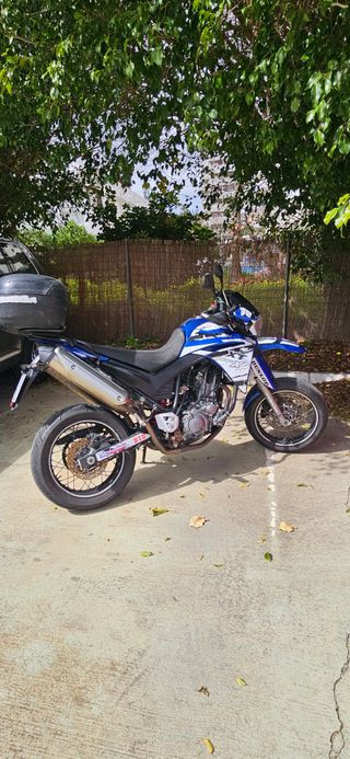 Yamaha XT 660X Supermotard Azul/Blanca