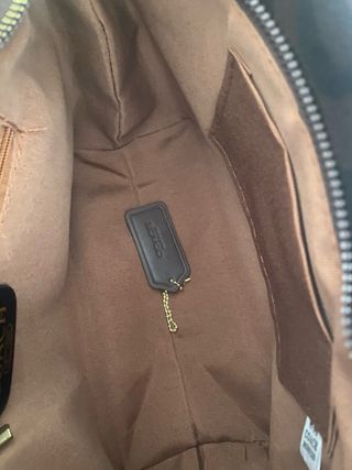 Bolso de hombro marrón