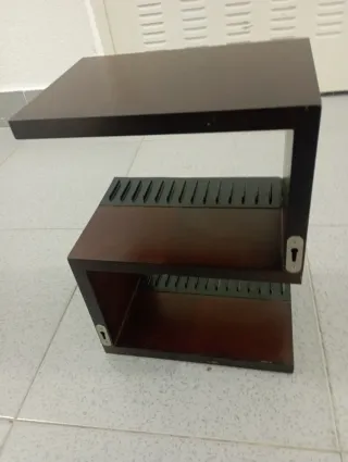 Pequeña estantería para CDs