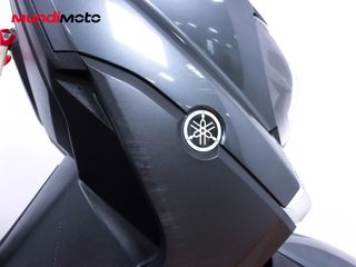 YAMAHA X-MAX 125