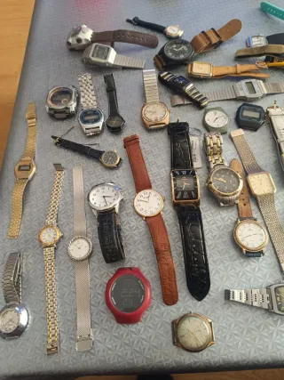 Lote de relojes de 3 kg (más de 70 relojes)