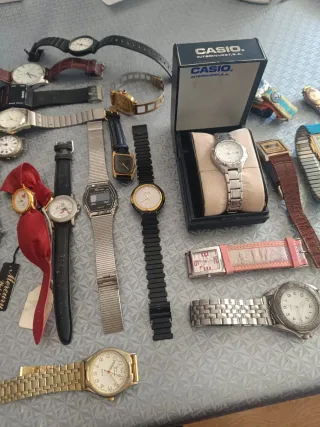 Lote de relojes de 3 kg (más de 70 relojes)