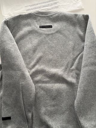 Conjunto Essentials Fear of God Gris