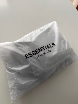 Conjunto Essentials Fear of God Gris