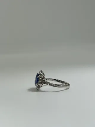 Anillo Oro Blanco Zafiro y Diamantes