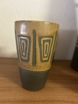Jarra y 6 vasos de cerámica