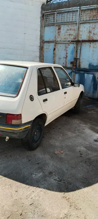 Peugeot 205 1997