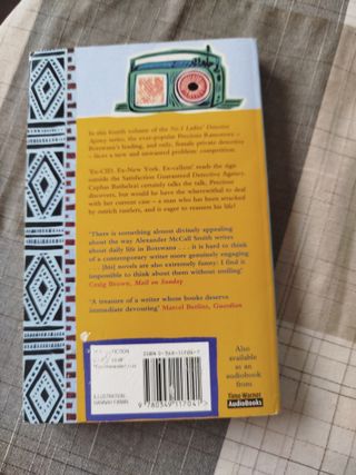 Lote 2 novelas de Alexander MacCall Smith