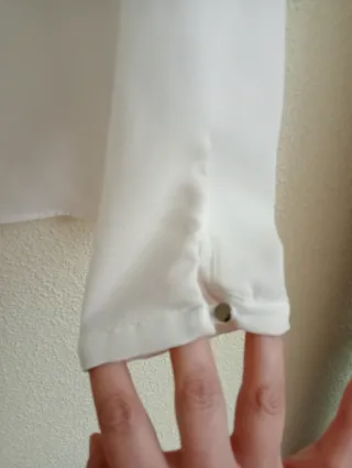 Blusa Promod blanca talla S con pedrería